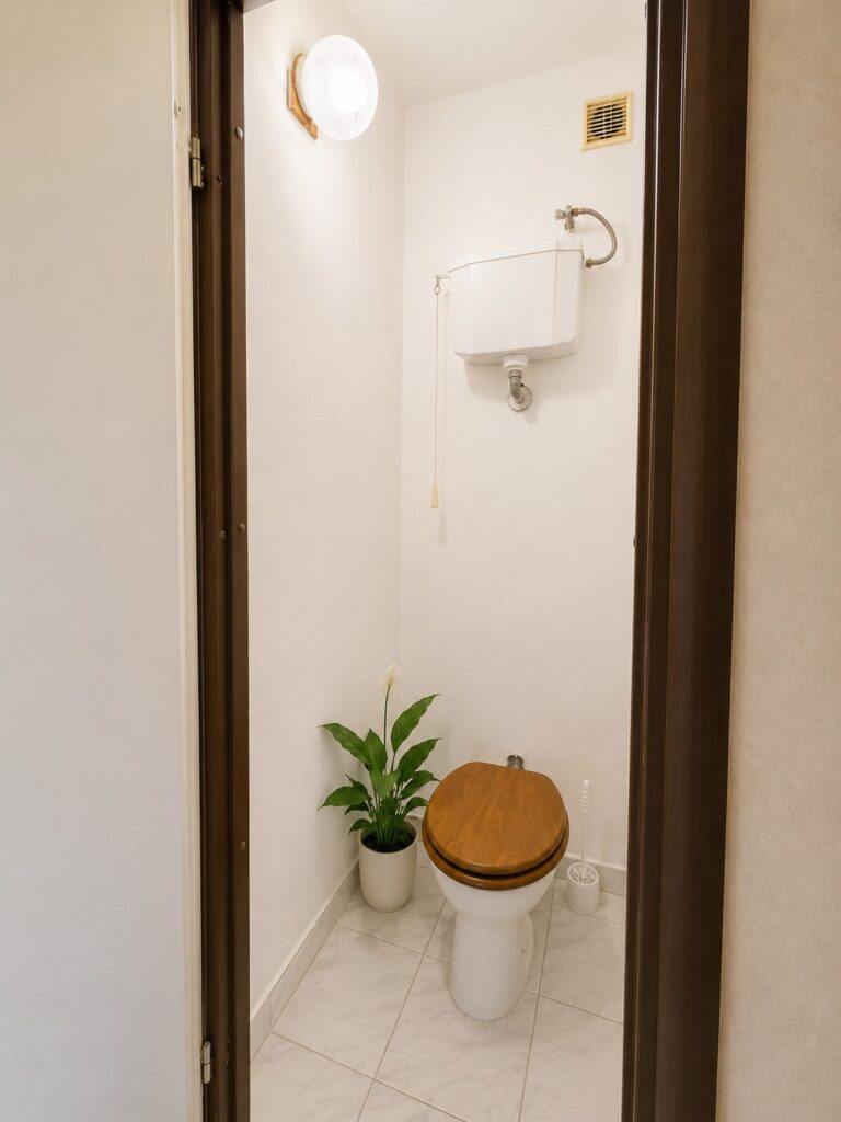 XI. kerület, Regős utca – panorámás, felújított panellakás Gazdagréten – WC